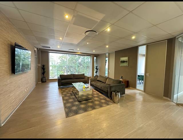 182M² OFFICE FOR SALE IN UMHLANGA CENTRAL